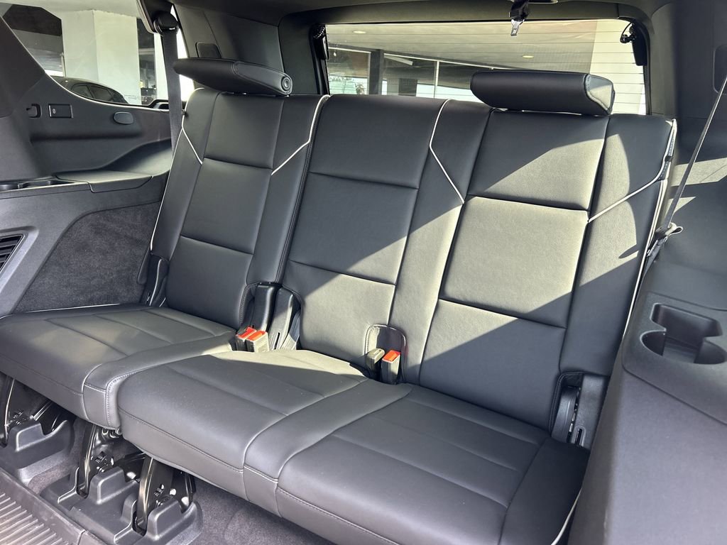 Certified 2024 Cadillac Escalade Premium Luxury image 18