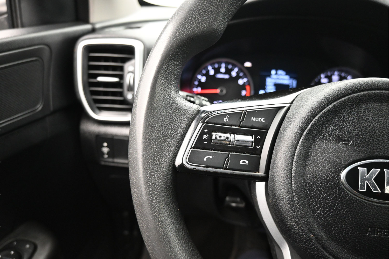 Used 2022 Kia Sportage LX AWD/4WD image 9