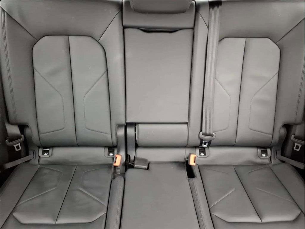 Used 2025 Audi Q3 2.0T Premium image 17