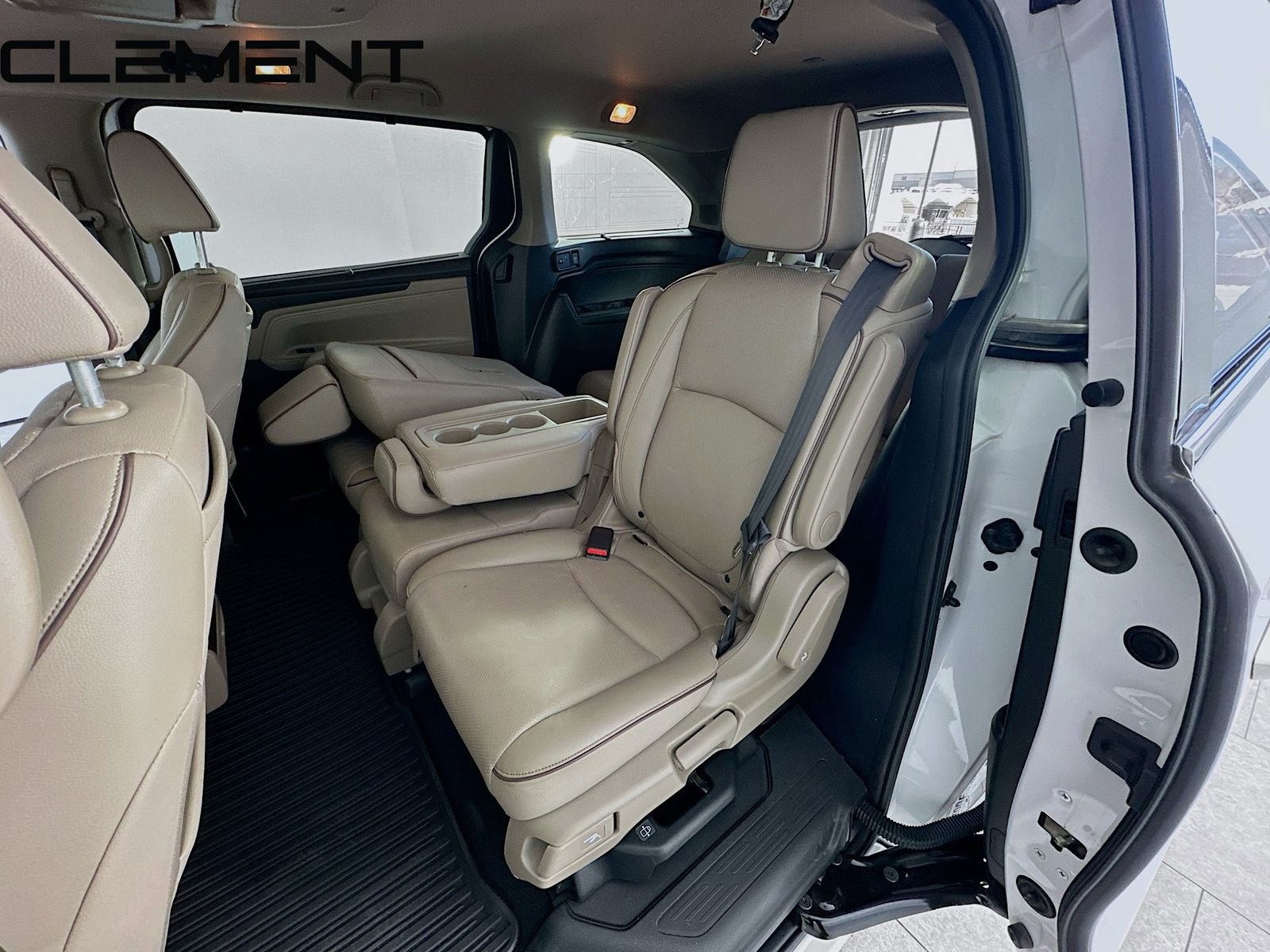 Used 2024 Honda Odyssey Elite image 32