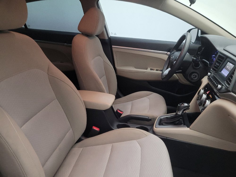 Used 2019 Hyundai Elantra SE image 21