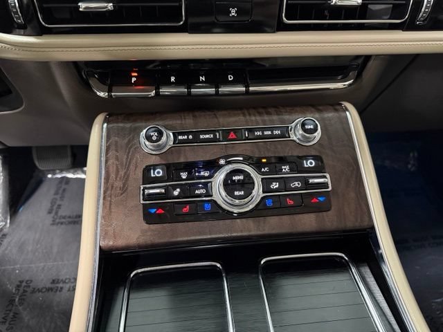 Used 2020 Lincoln Aviator Reserve w/ Equipment Group 202A AWD/4WD image 15