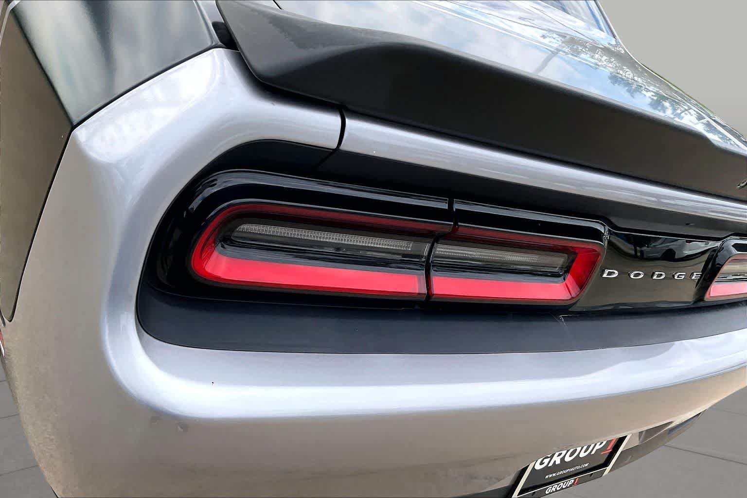 Used 2016 Dodge Challenger SXT Plus RWD image 27