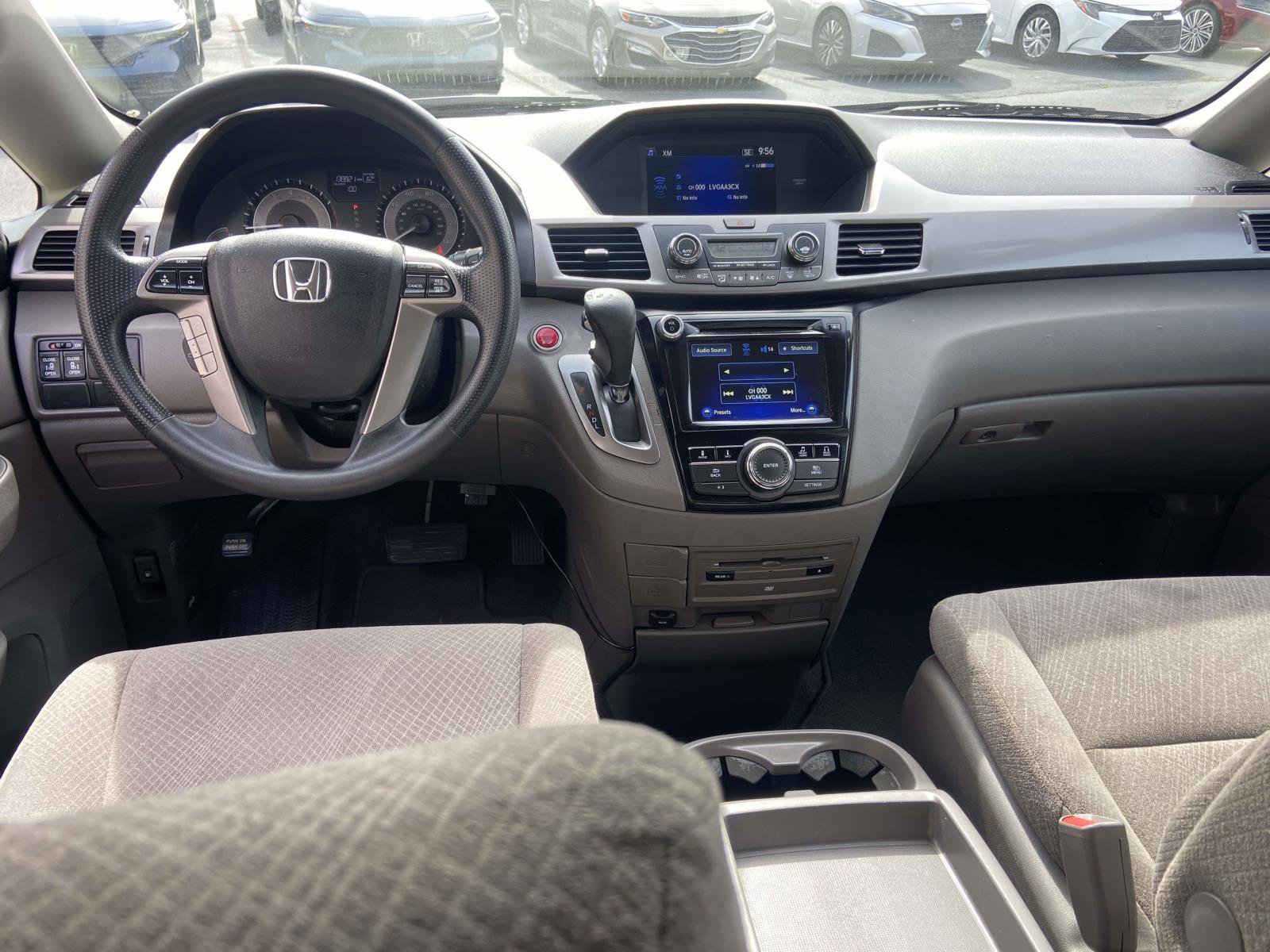 Used 2016 Honda Odyssey SE image 10