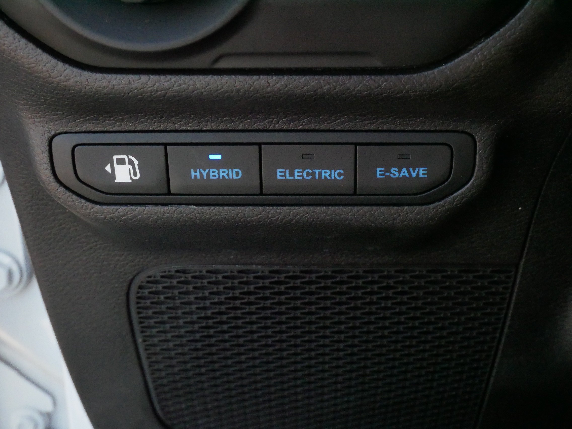 Used 2023 Jeep Wrangler Unlimited w/ Cold Weather Group AWD/4WD image 28