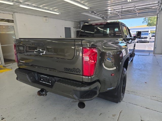 Certified 2022 Chevrolet Silverado 3500 High Country AWD/4WD image 5