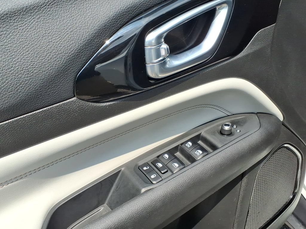 Used 2025 Jeep Compass Limited AWD/4WD image 16