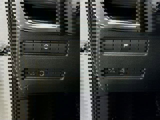 Used 2023 Nissan Rogue SV image 13