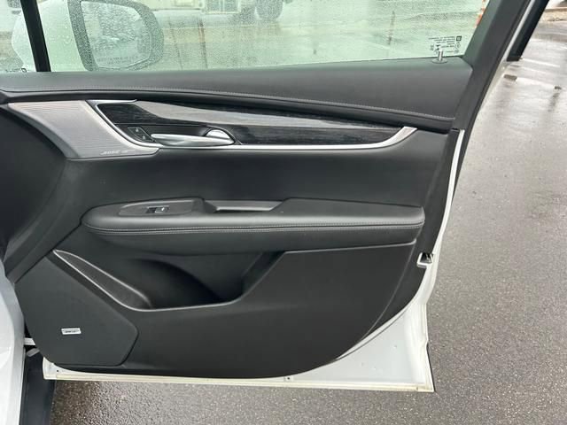 Used 2021 Cadillac XT5 Premium Luxury image 24