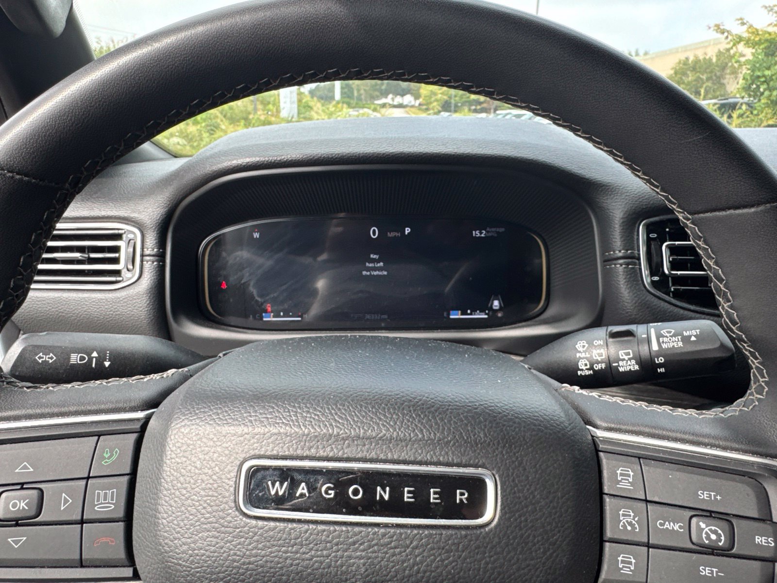 Used 2024 Jeep Wagoneer L Series II w/ Flexible Seating Group AWD/4WD image 17