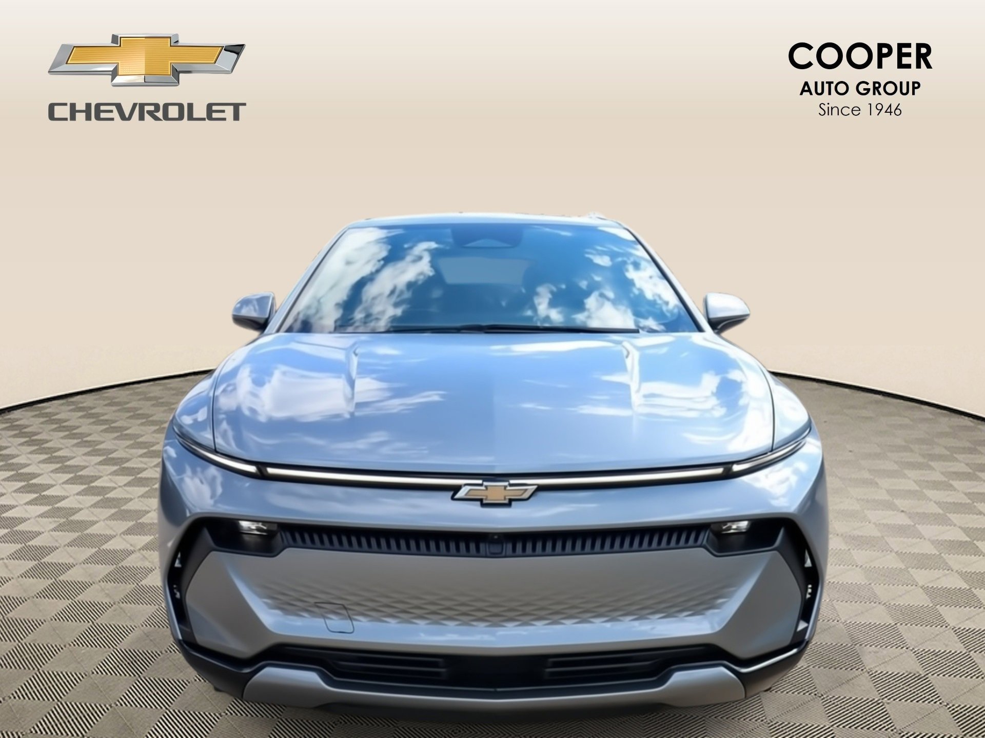 New 2025 Chevrolet Equinox EV LT w/ Convenience Package II image 9