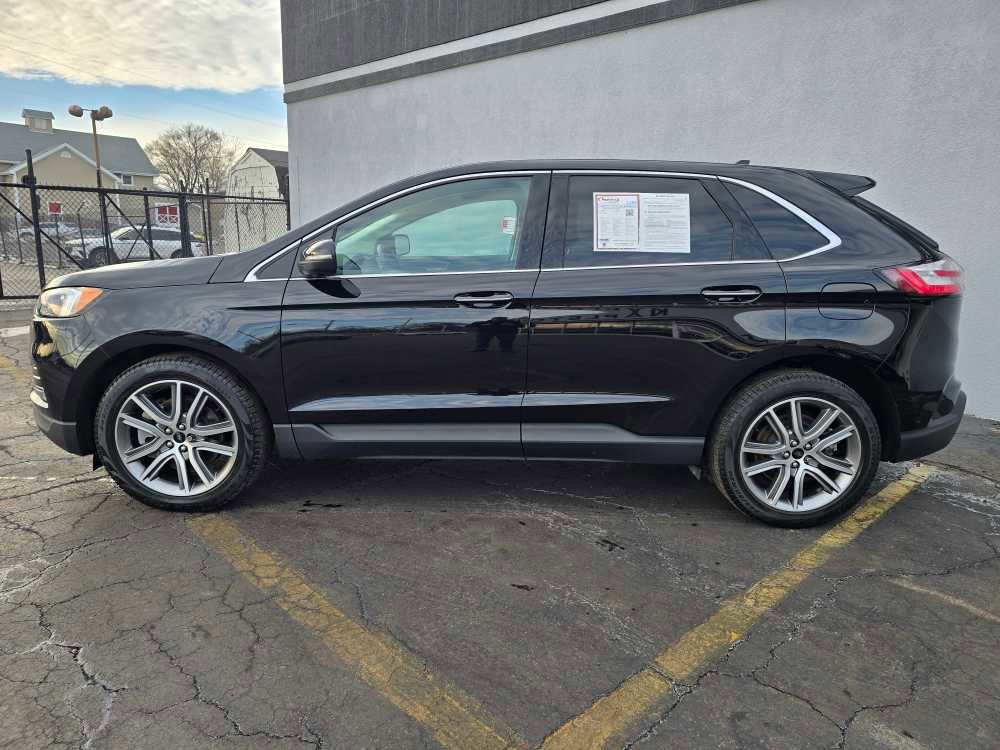 Used 2024 Ford Edge Titanium image 4