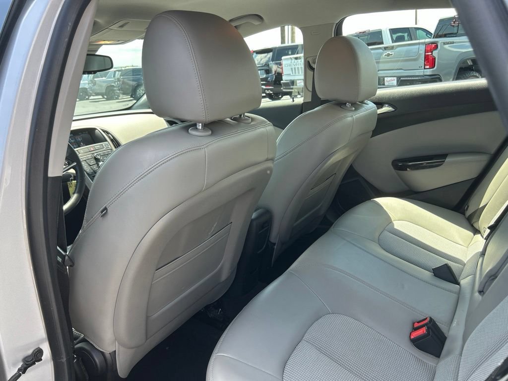Used 2014 Buick Verano FWD image 32