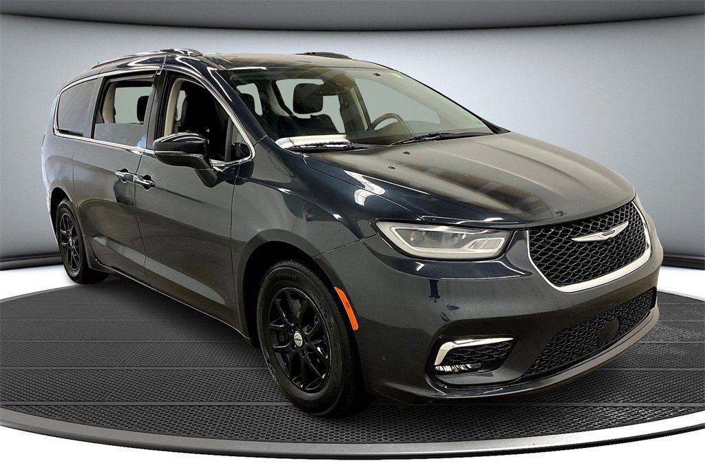 Used 2021 Chrysler Pacifica Touring-L