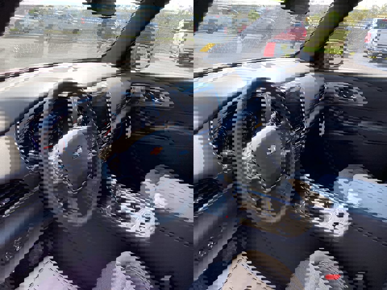 Used 2023 Chevrolet Traverse LT image 24