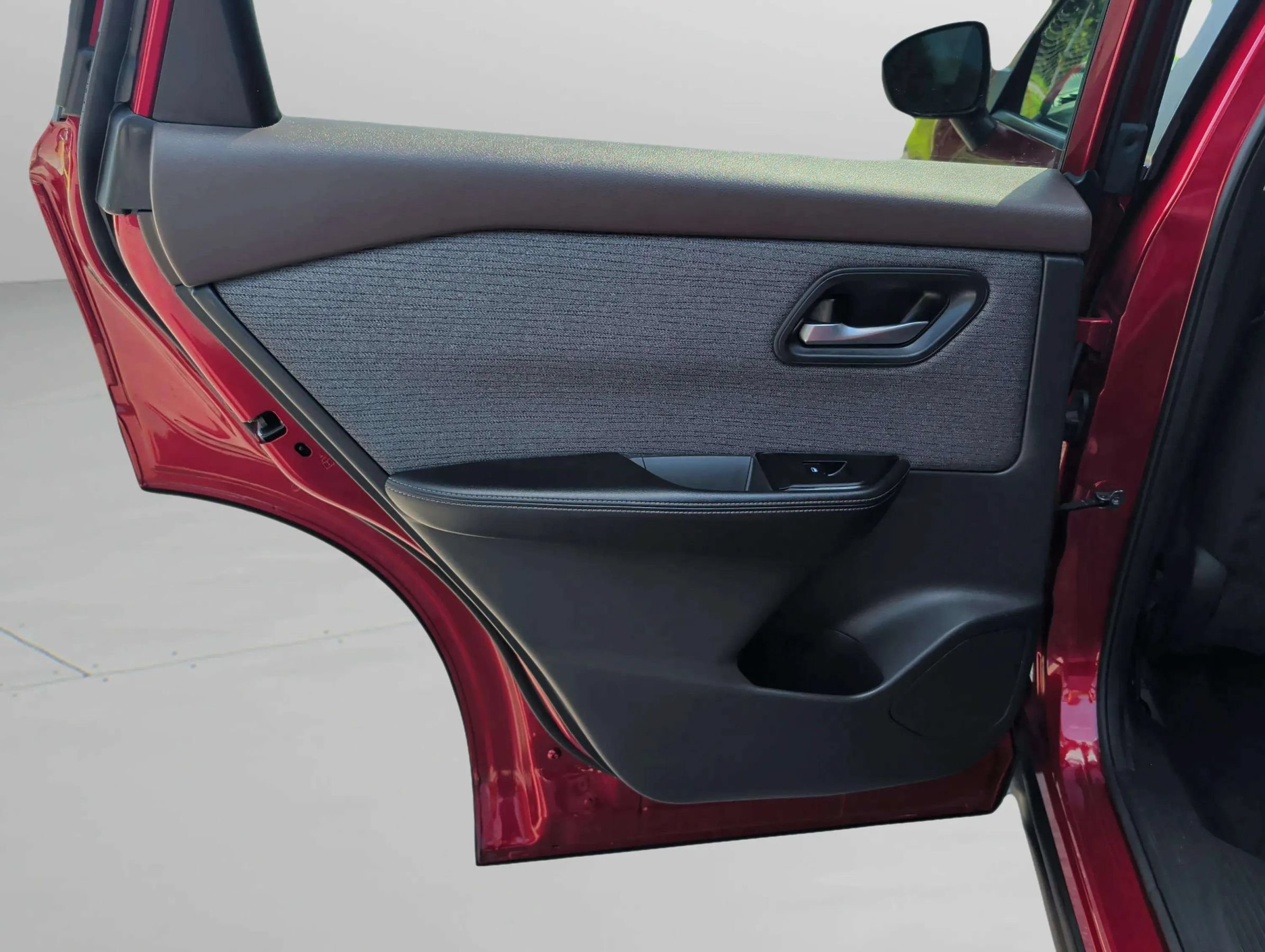 Used 2022 Nissan Rogue SV FWD image 30