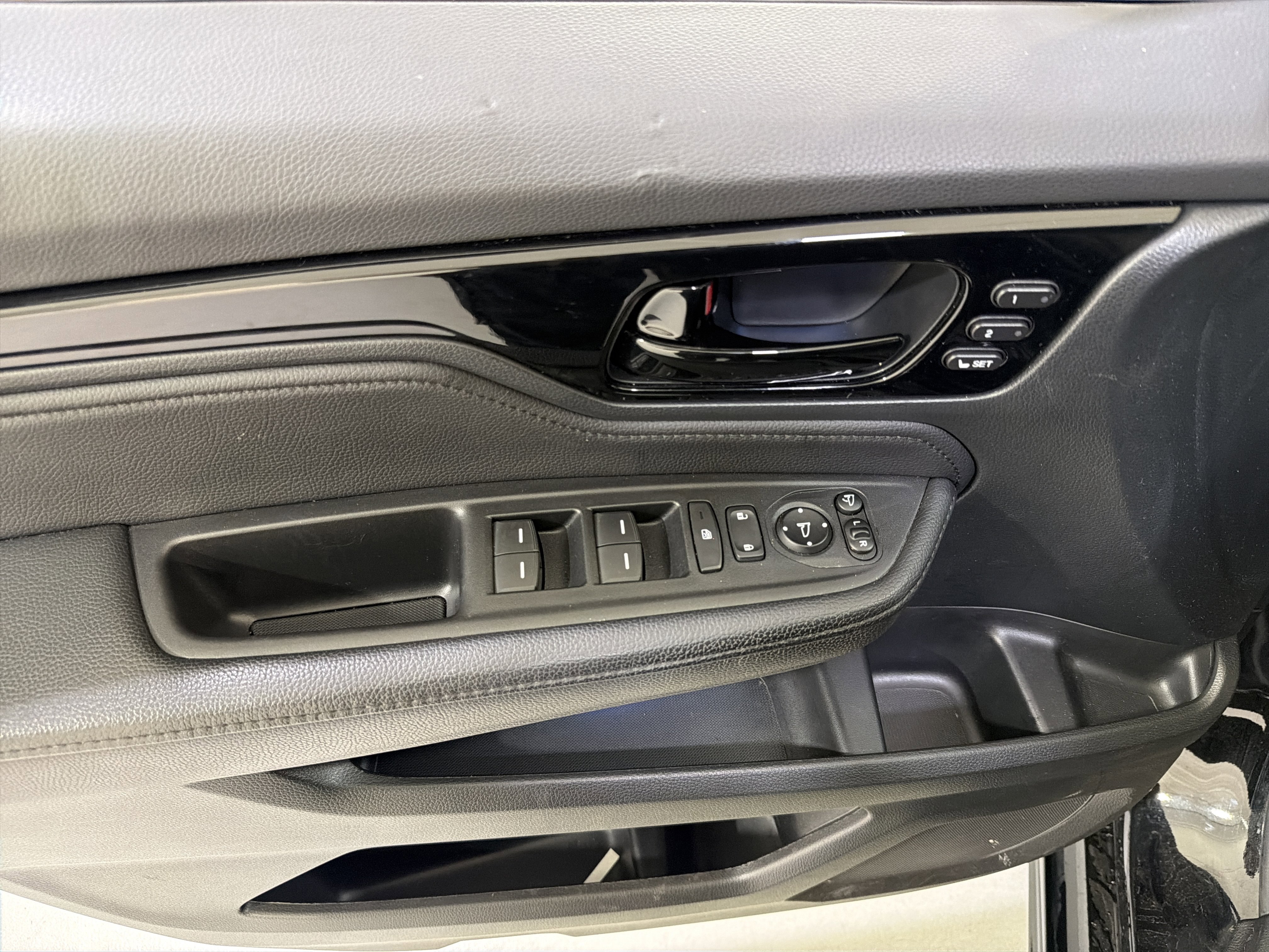 Used 2023 Honda Odyssey Elite image 16