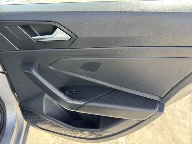 Used 2024 Volkswagen Jetta SE image 11