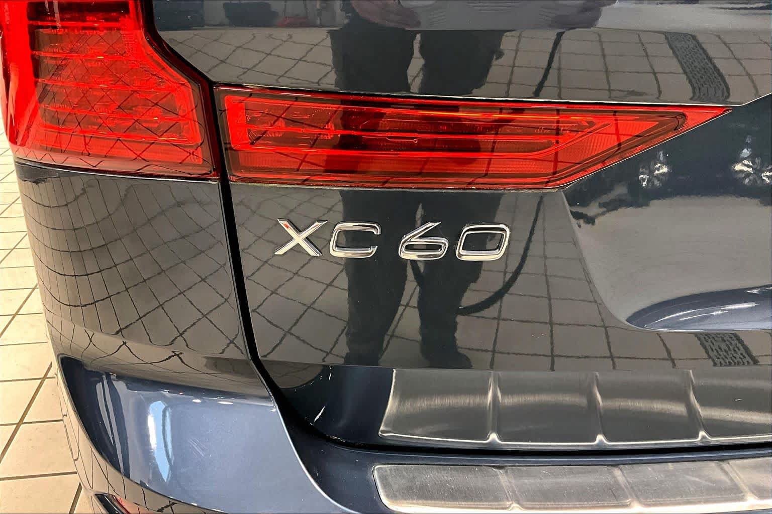 Used 2024 Volvo XC60 B5 Core w/ Protection Package Premier AWD/4WD image 31