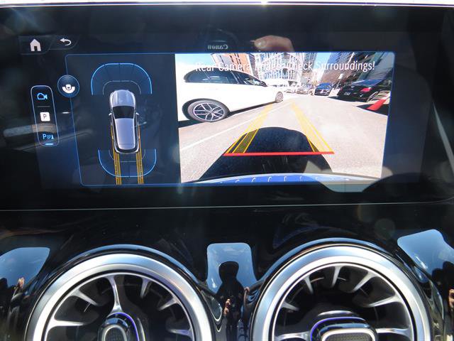 Used 2025 Mercedes-Benz GLA 250 4MATIC image 16