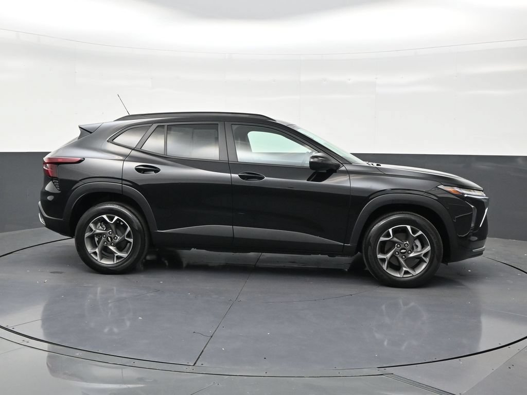 Used 2024 Chevrolet Trax LT FWD image 6