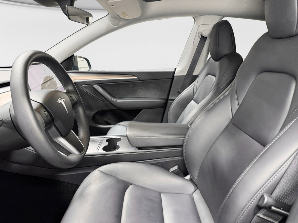 Used 2025 Tesla Model Y Long Range AWD/4WD image 15