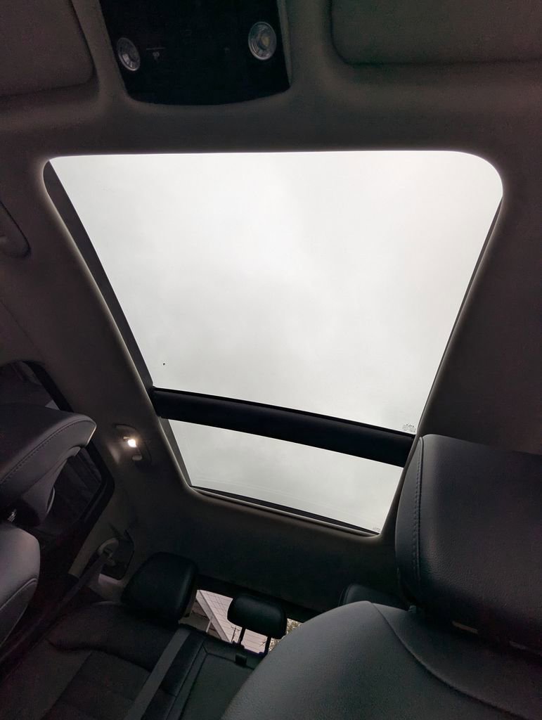 Used 2025 Kia Sportage SX AWD/4WD image 12