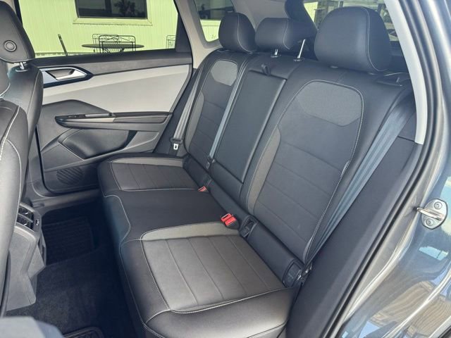 Used 2024 Volkswagen Taos SE image 22