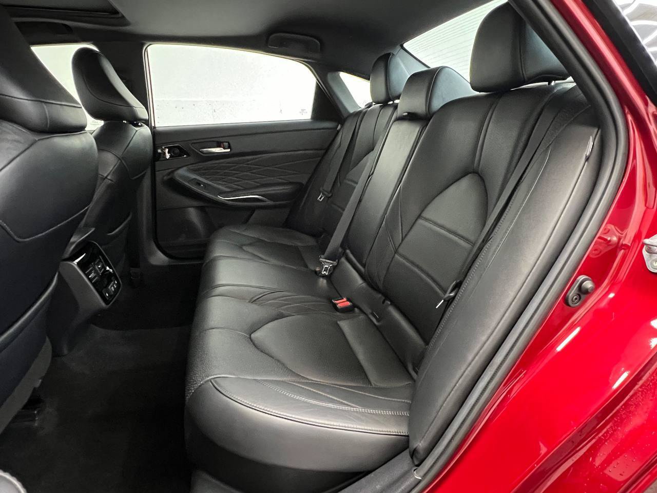Used 2021 Toyota Avalon Limited w/ Advanced Safety Package FWD image 10