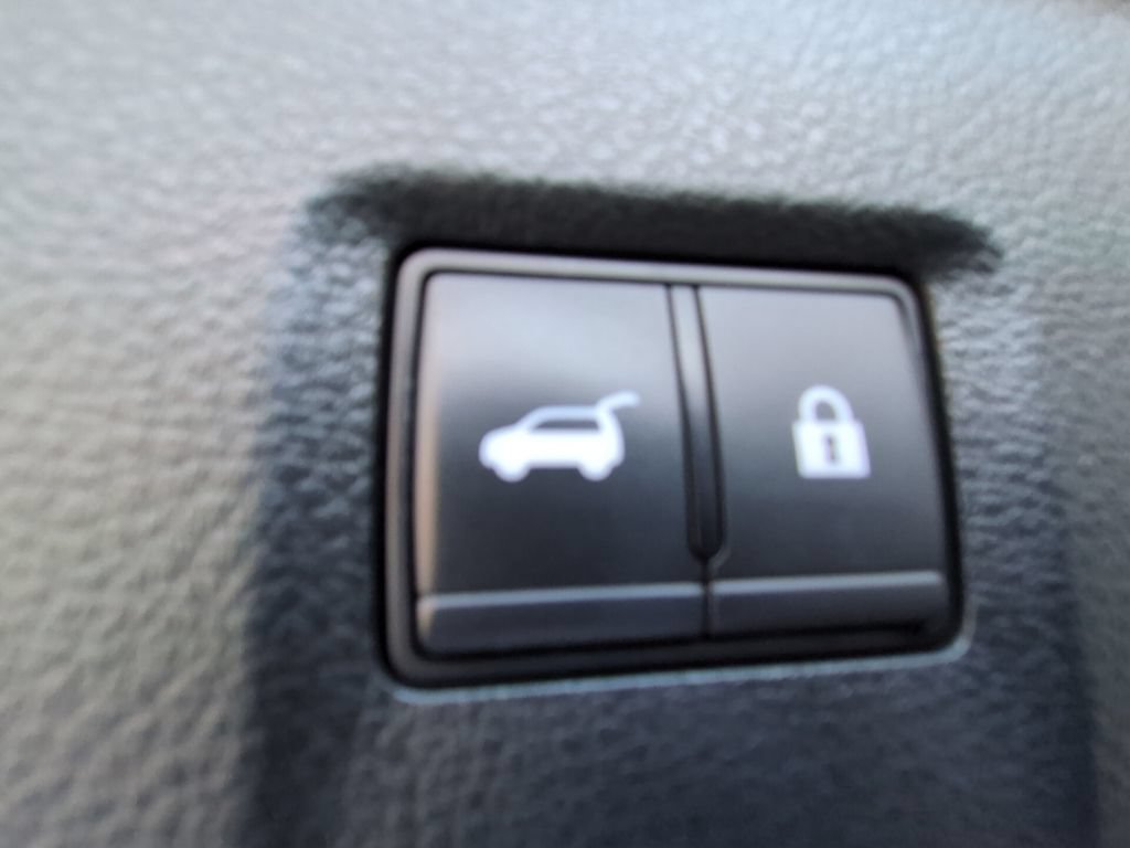 Used 2023 INFINITI QX60 Luxe w/ Cargo Package FWD image 35