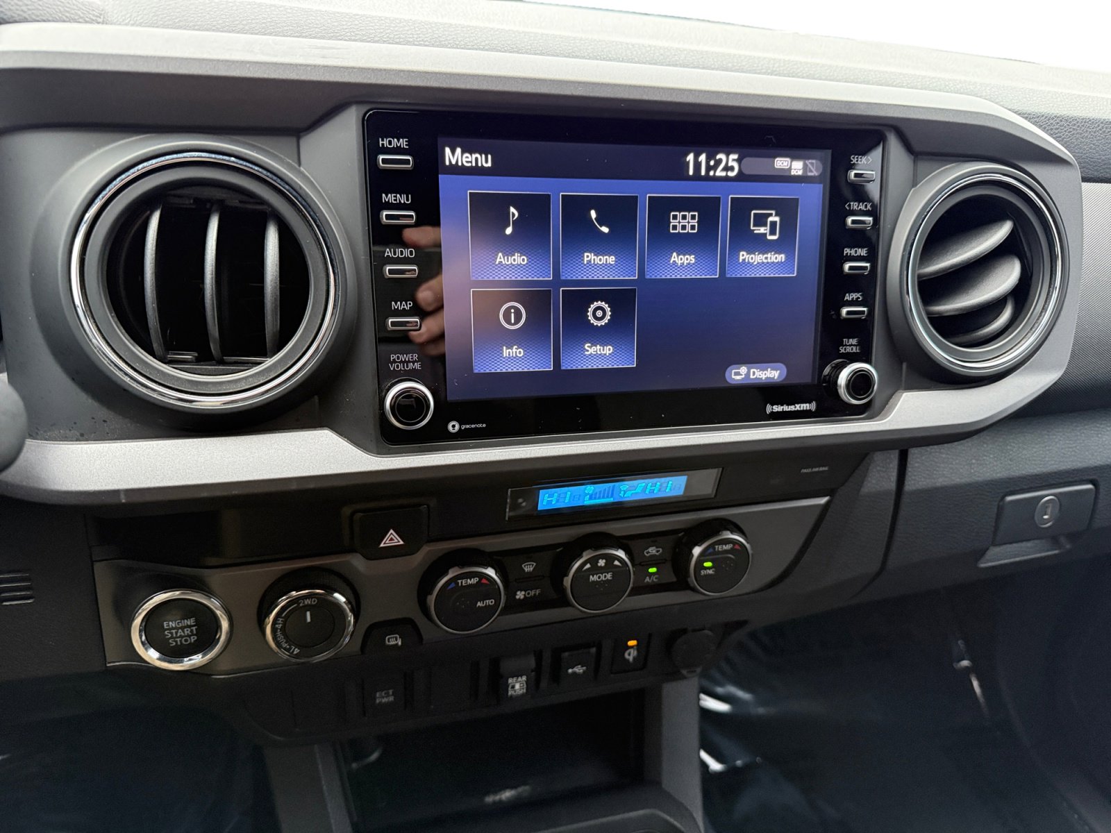 Used 2023 Toyota Tacoma TRD Off-Road image 12