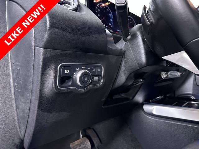 Used 2024 Mercedes-Benz GLB 250 4MATIC image 18
