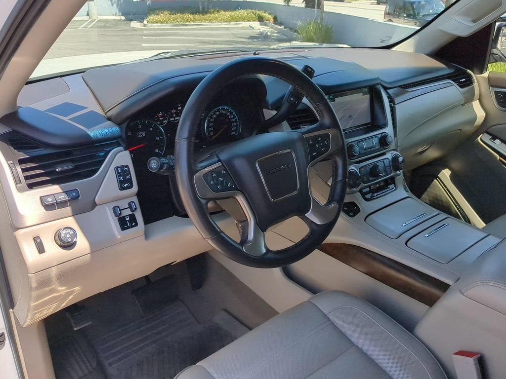 Used 2020 GMC Yukon Denali w/ Denali Ultimate Package RWD image 12