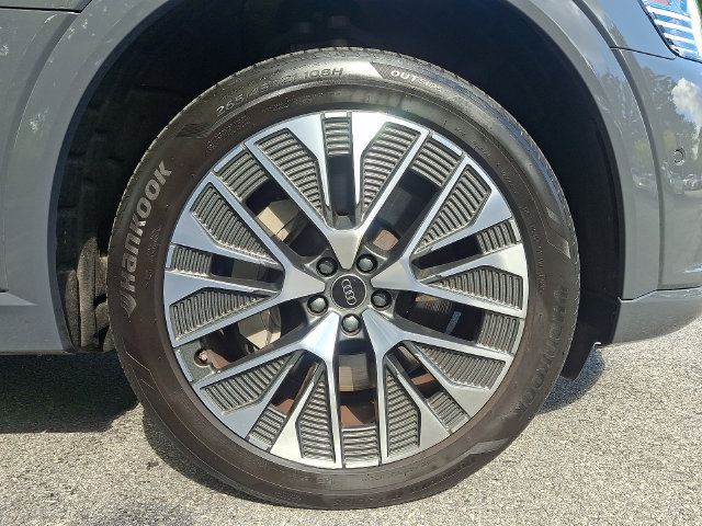 Certified 2024 Audi Q8 e-tron Prestige w/ Prestige Package AWD/4WD image 8
