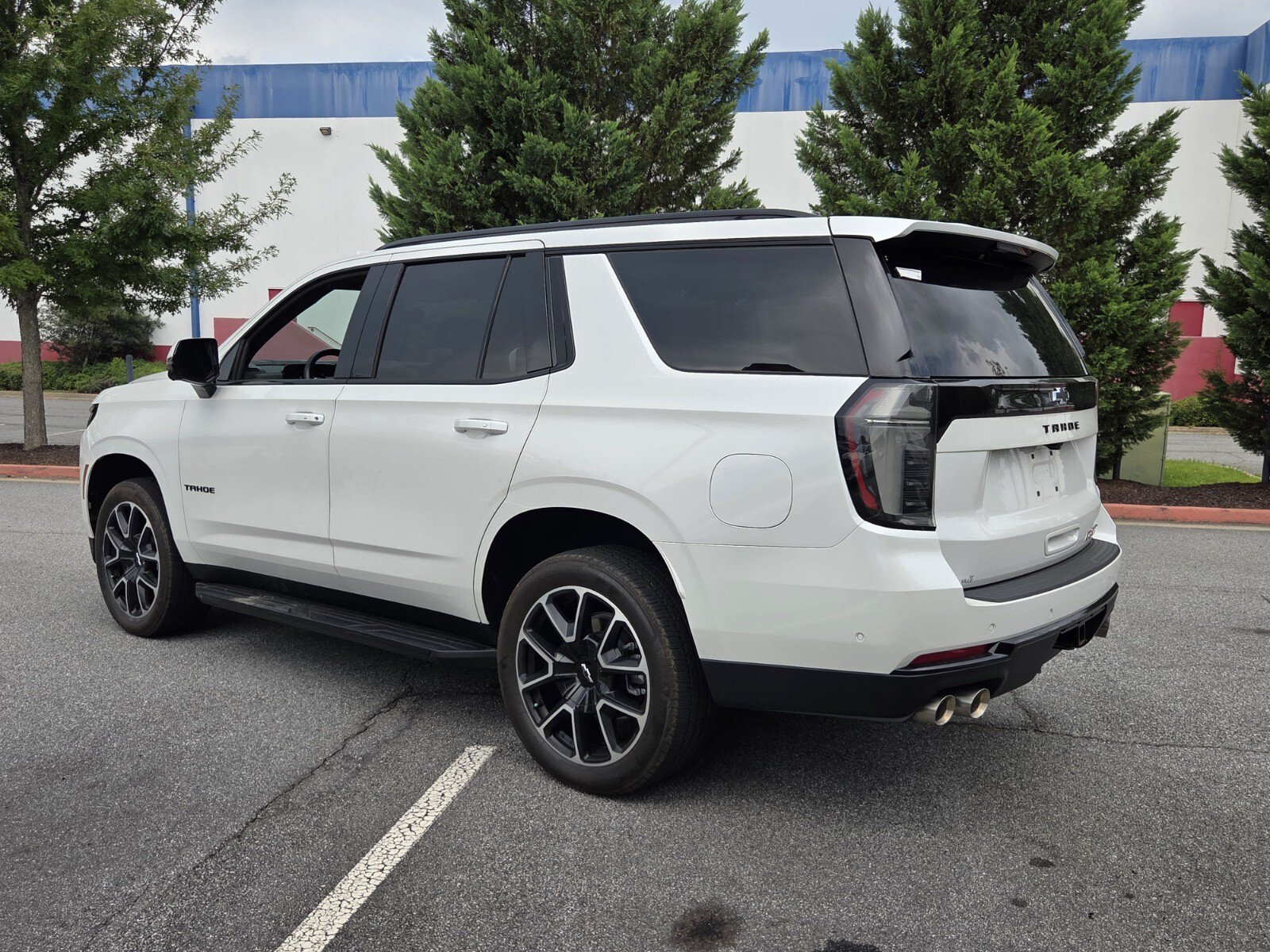 Used 2025 Chevrolet Tahoe RST w/ Comfort Package AWD/4WD image 7
