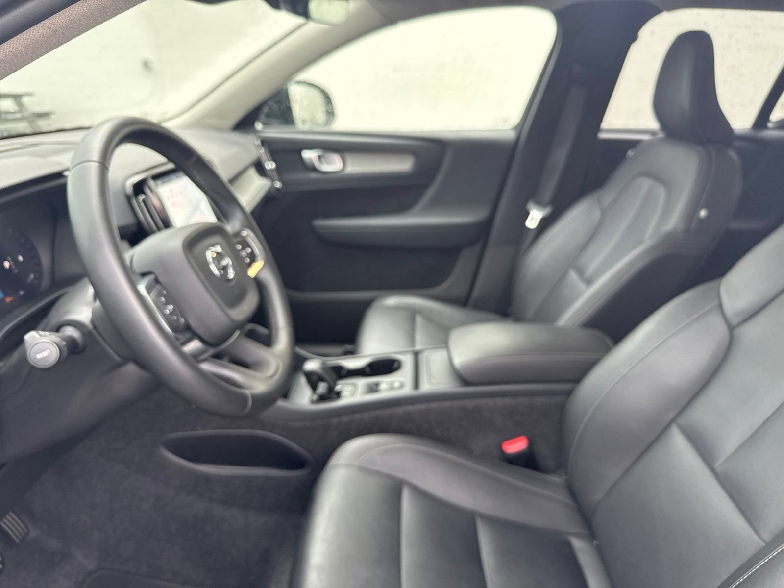 Used 2025 Volvo XC40 B5 Core AWD/4WD image 21
