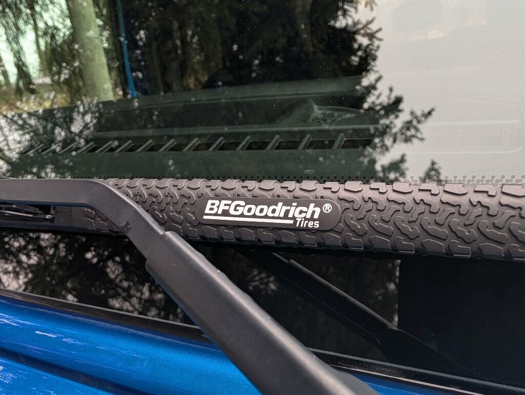 Used 2022 Jeep Gladiator Sport image 18