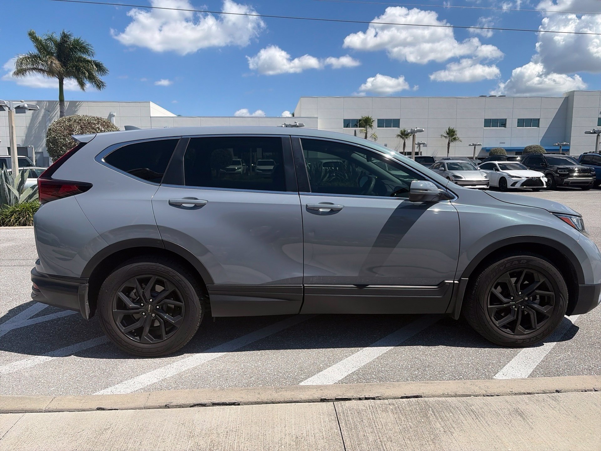 Used 2022 Honda CR-V EX image 7