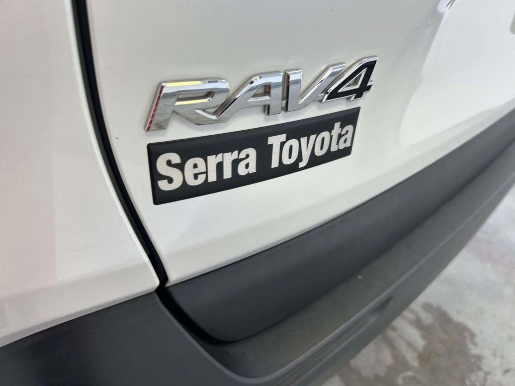 Used 2024 Toyota RAV4 XLE Premium FWD image 10