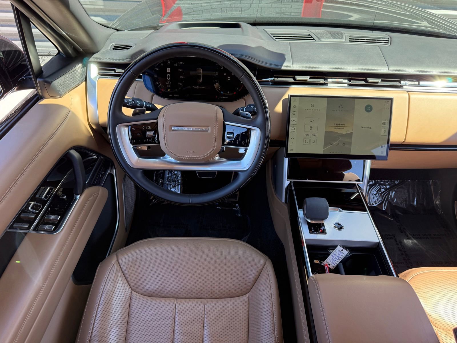 Used 2024 Land Rover Range Rover Long Wheelbase Autobiography image 19