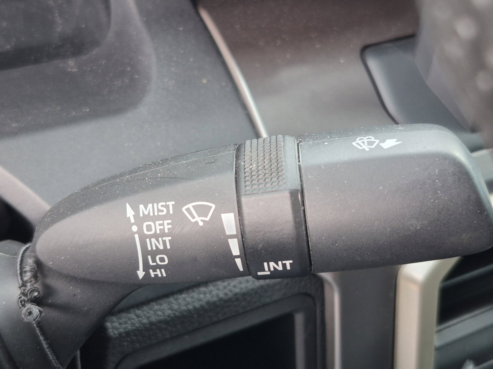 Certified 2025 Toyota Tacoma SR5 image 33