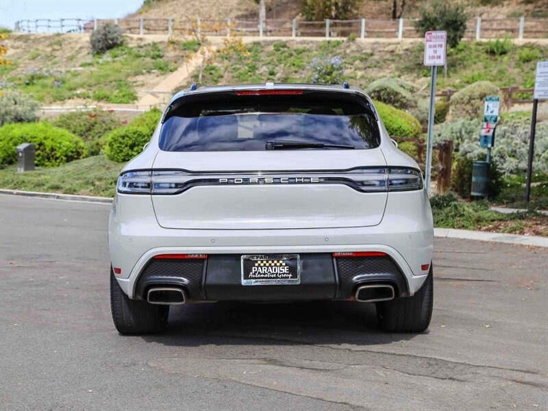 Used 2023 Porsche Macan w/ Premium Package Plus AWD/4WD image 4