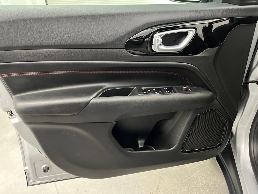 Used 2024 Jeep Compass Trailhawk AWD/4WD image 13