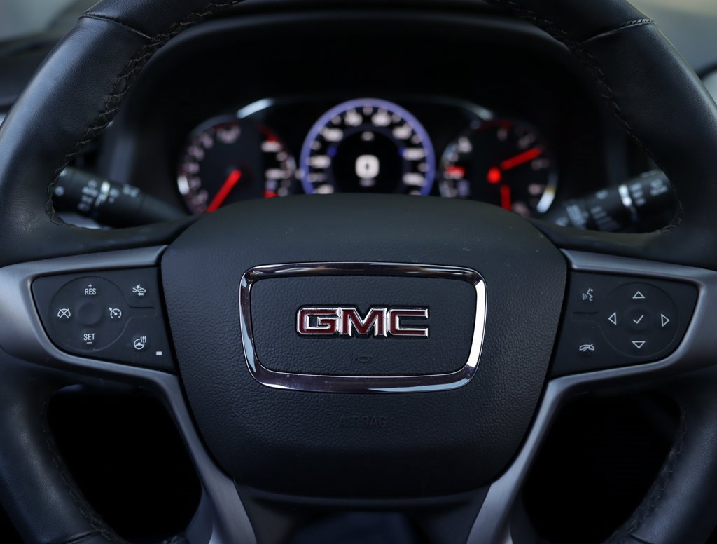 Used 2023 GMC Acadia AT4 image 11