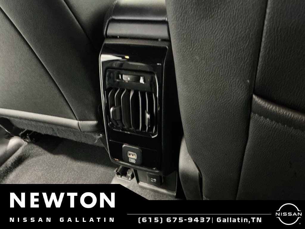 Used 2025 Jeep Compass Trailhawk AWD/4WD image 19