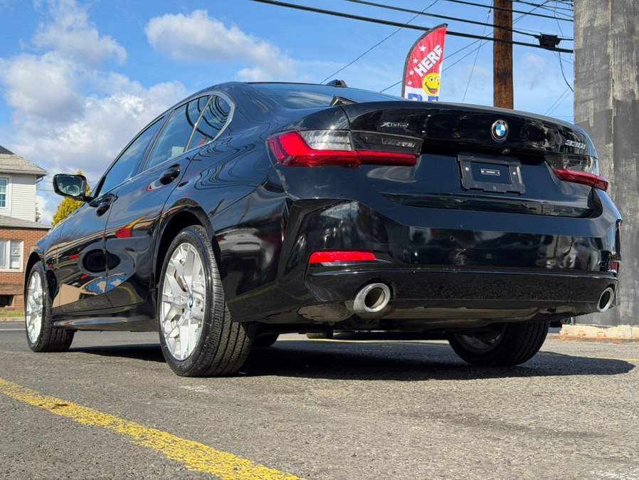 Used 2025 BMW 330i xDrive Sedan image 14