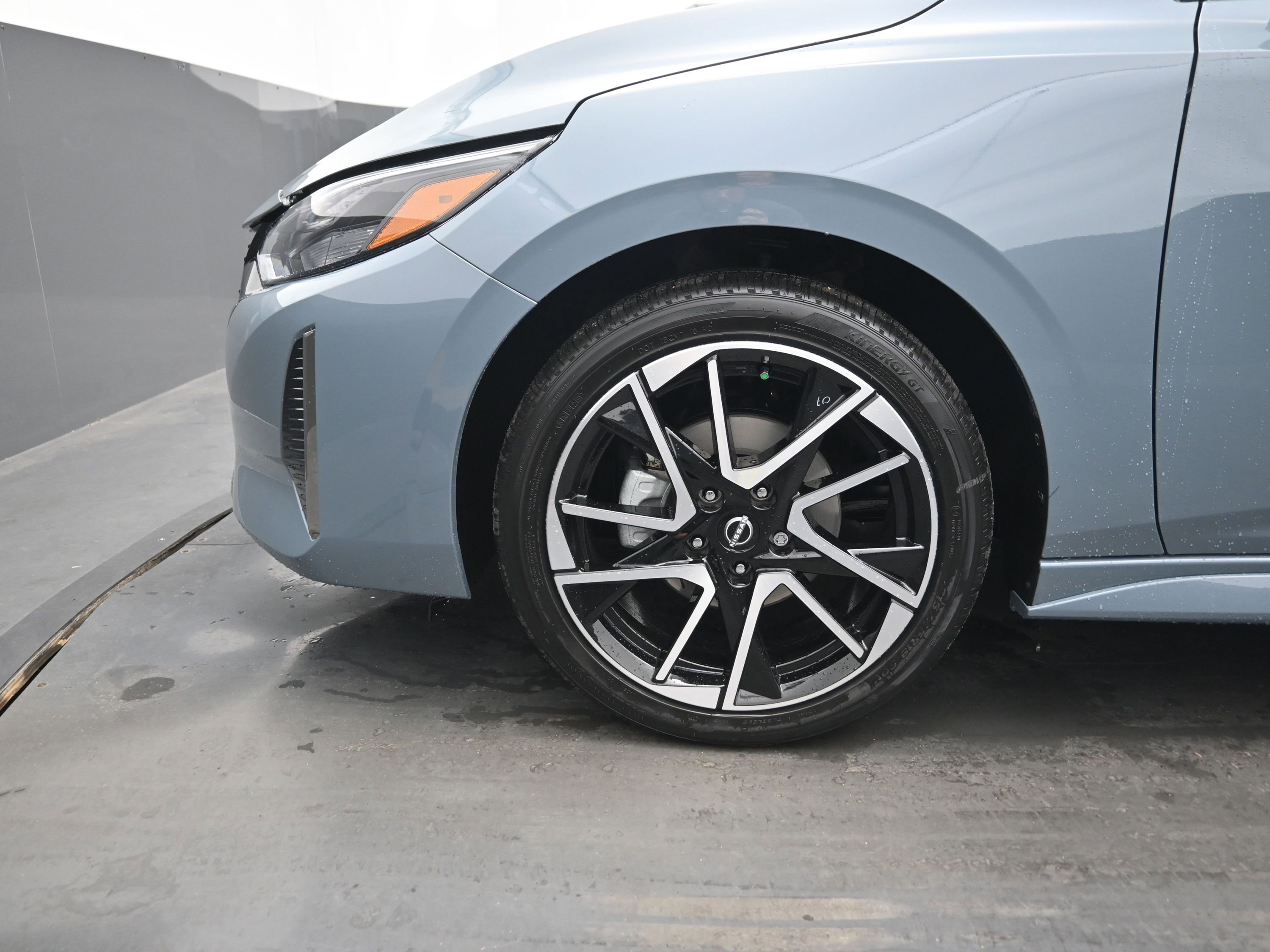 New 2025 Nissan Sentra SR image 9