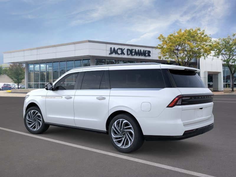 New 2026 Lincoln Navigator L Reserve AWD/4WD image 4