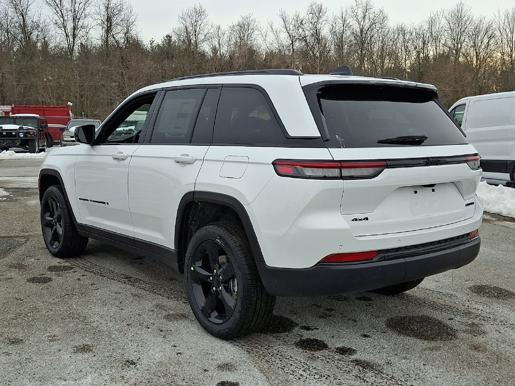 New 2025 Jeep Grand Cherokee Limited w/ Black Appearance Package AWD/4WD image 6