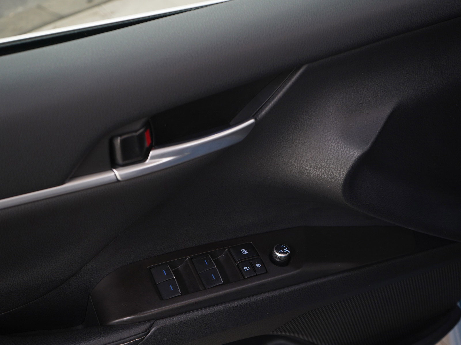 Used 2023 Toyota Camry XSE w/ Navigation Package FWD image 18